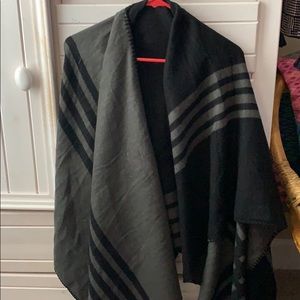 Around the shoulders winter wrap